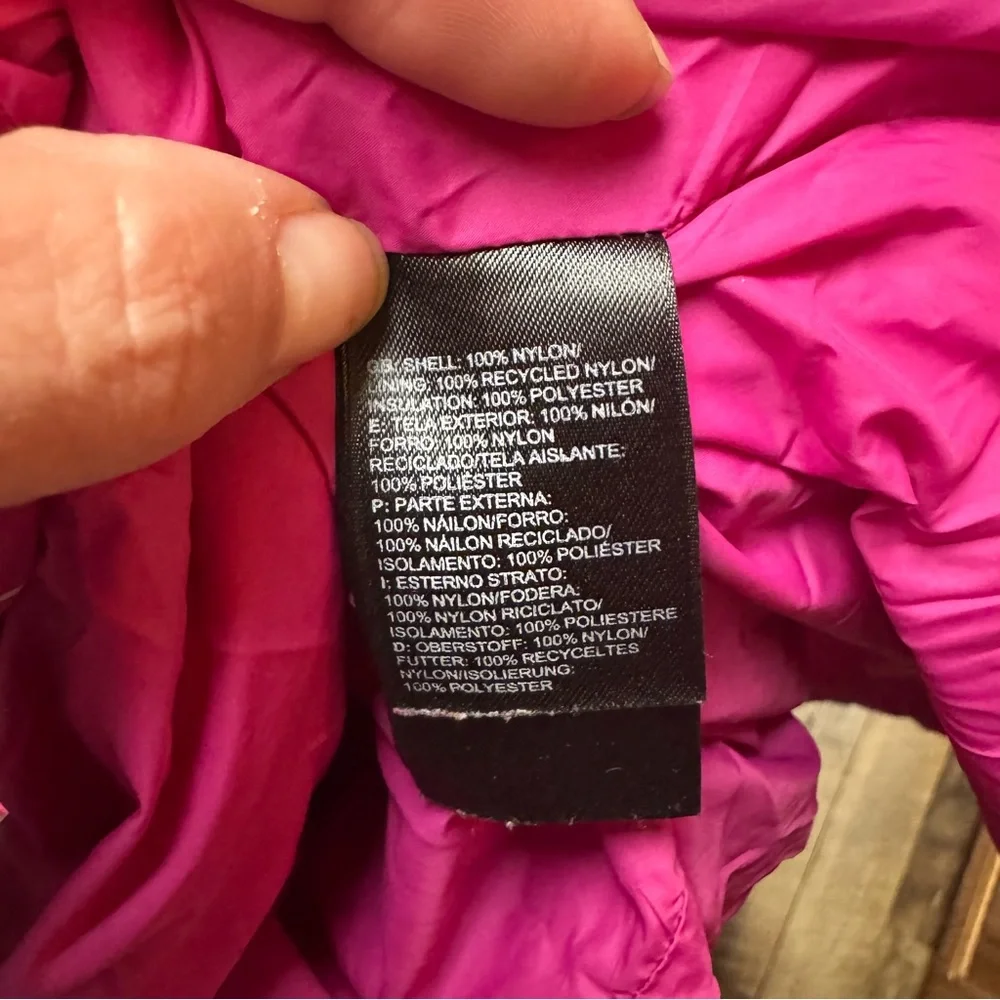 The North Face Vibrant Pink Jacket - Picture 8 of 8